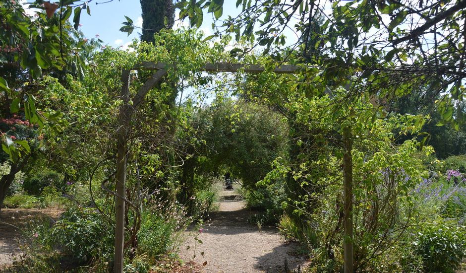 les-jardins-de-drulon-melange-dart-et-de-nature-en-berry